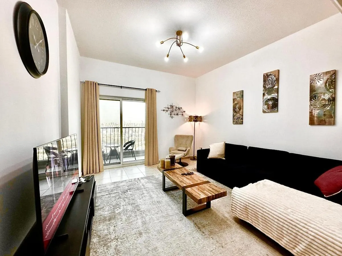 Chic 1Br With The City Views Dubaj